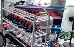 OEM five toe shoes manufacturing